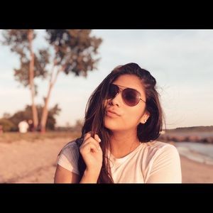 Meet your Posher, Kelly